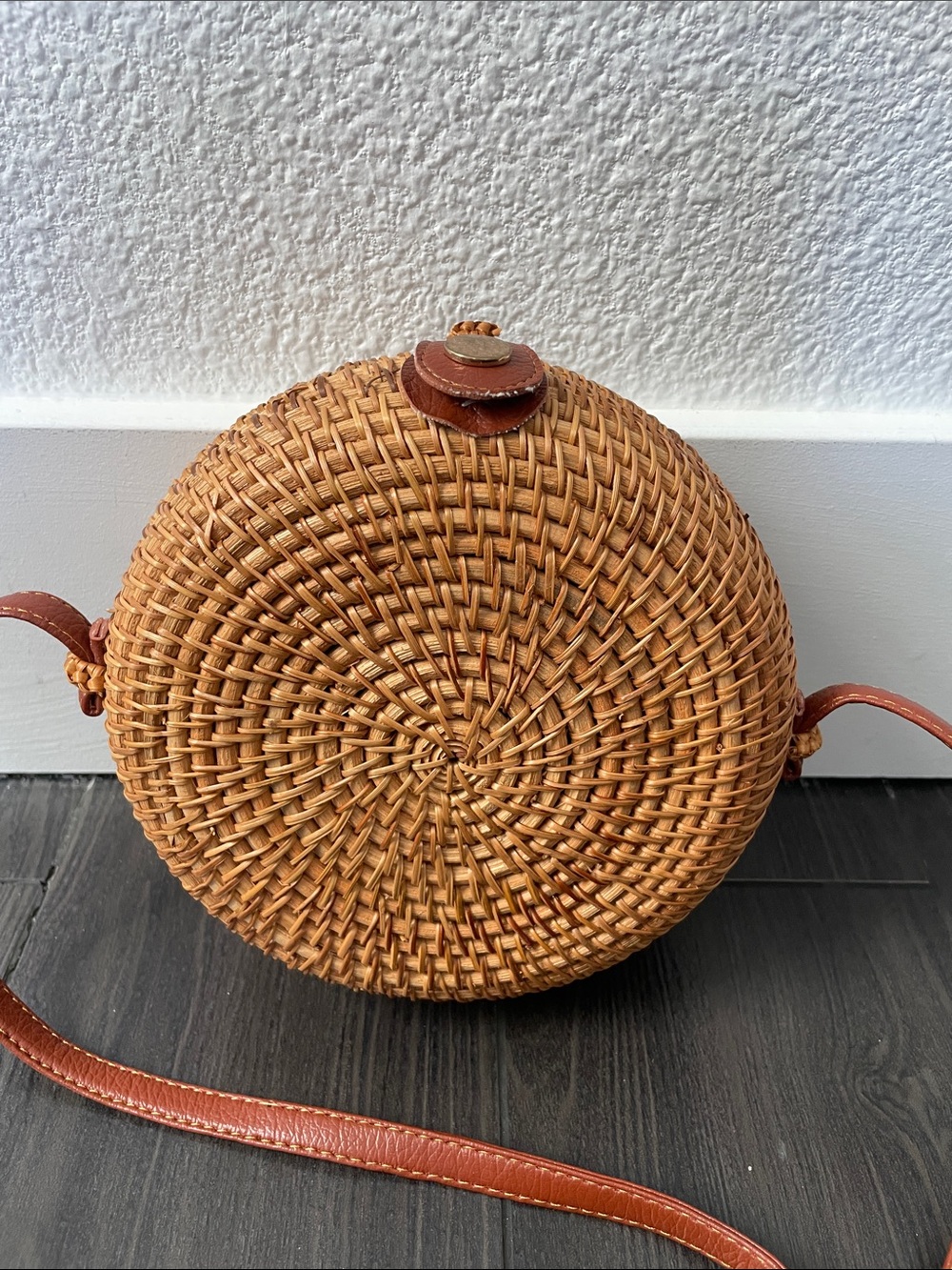 Round Woven Crossbody Bag in Natural Brown